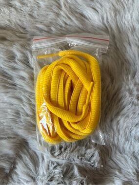 NEW Bright Yellow Flat Shoelaces - Packaged Pair